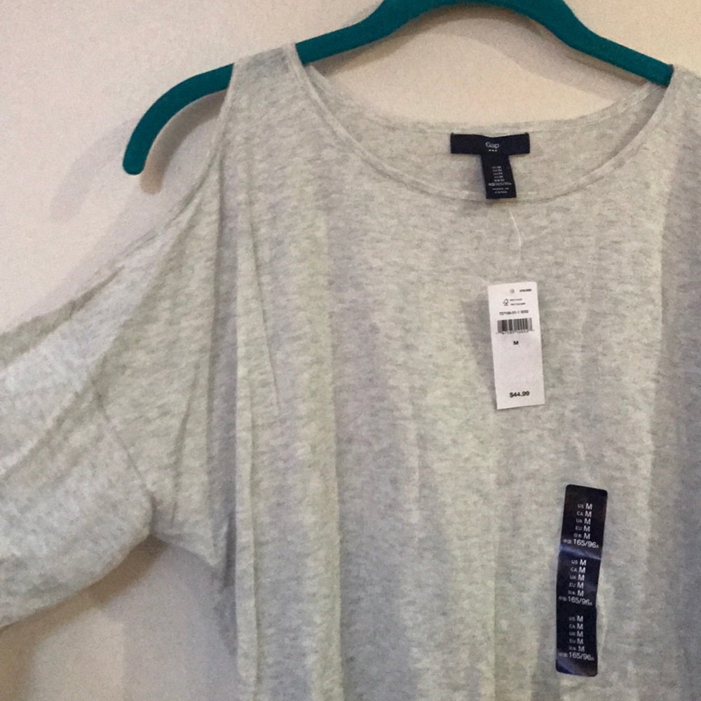 Cold shoulder top - Picture 2 of 4